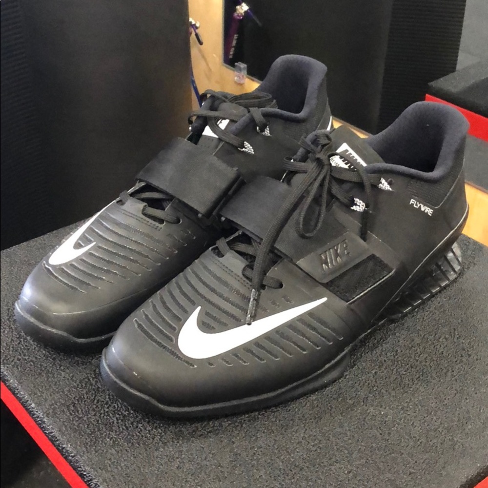 NIKE Romaleos 3 Men’s Olympic Lifting Shoe